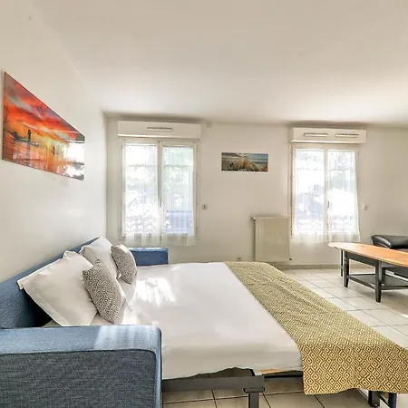 Apartmán Carre Elysee 2 *